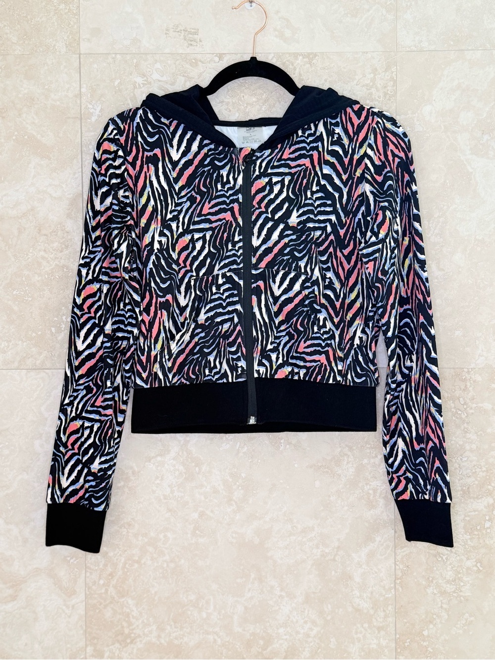 NoireBlanc Cropped Zip Hoodie Abstract Print (Size L)